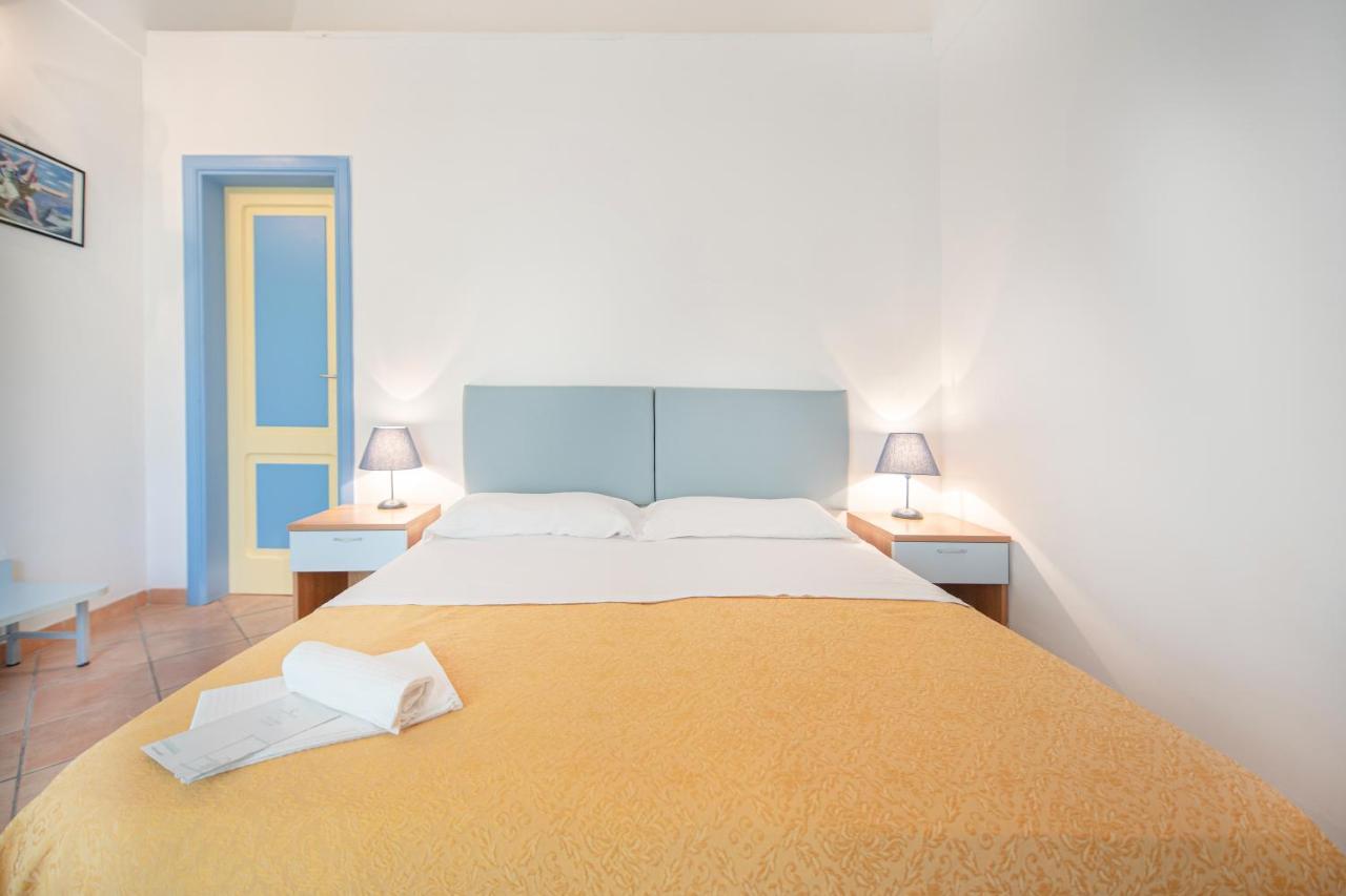 Solcalante Hotel Прочида Екстериор снимка